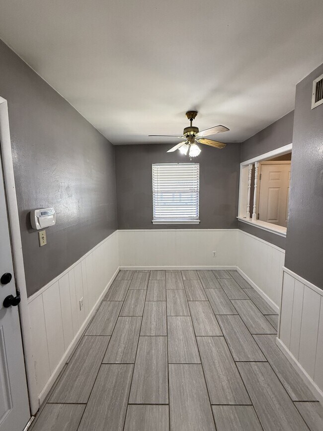 Foto del edificio - 220 C St NW