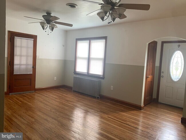 Building Photo - 571 N Egg Harbor Rd