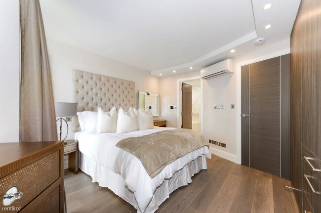 Foto del edificio - 2 br, 1.5 bath Condo - 788 E Broadway Apt 1