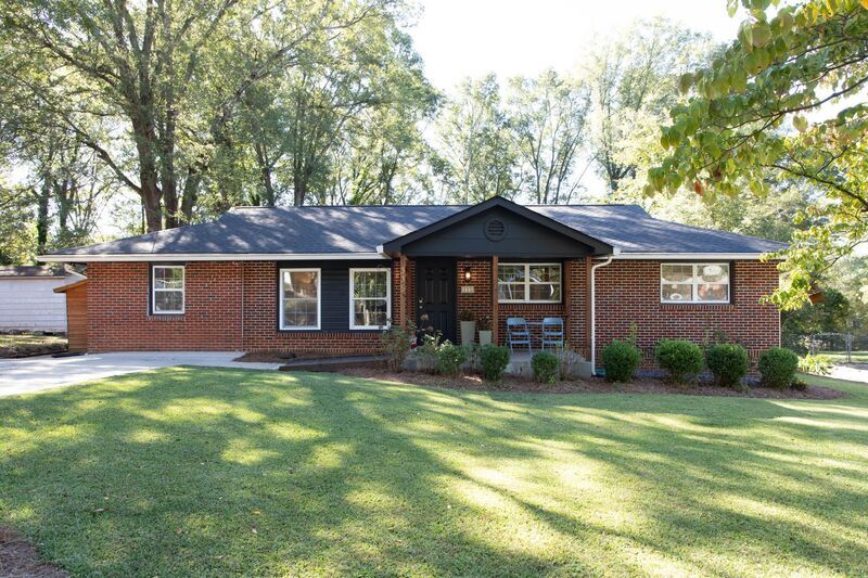 Primary Photo - 335 Knottingham Dr