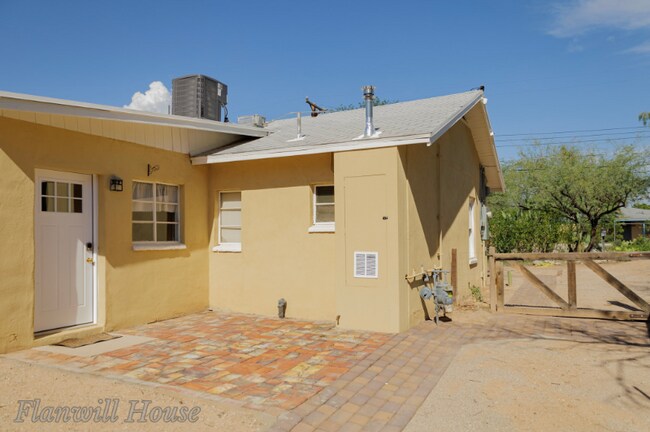 Foto del edificio - 3349 N Flanwill Blvd