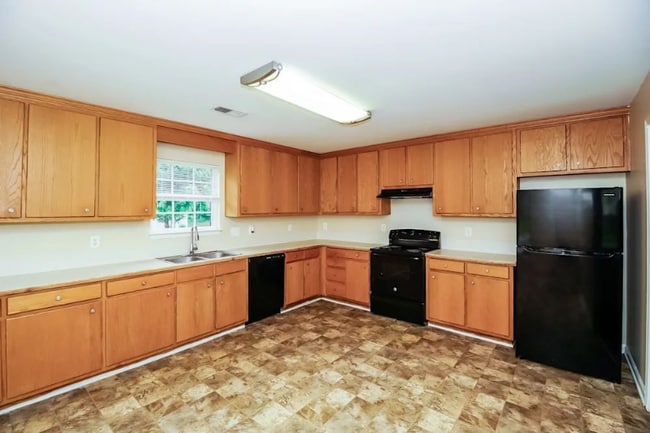 Building Photo - 2038 Samantha Dr