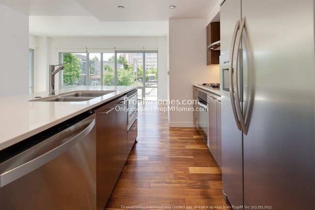 Luxurious One Bedroom Condo at the Pearl District Waterfront! - Luxurious One Bedroom Condo at the Pearl District Waterfront!
