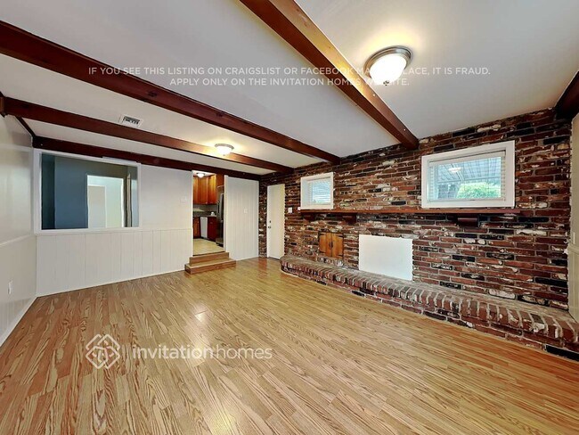 Foto del edificio - 8451 Murietta Ave