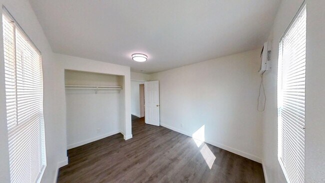 Foto del edificio - 26026 E 9th St