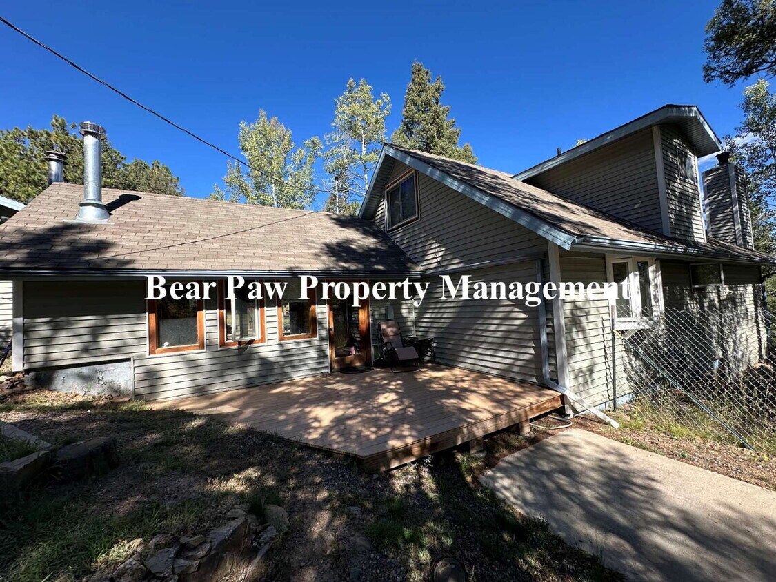 Foto principal - "Charming 3-Bedroom Home in Bailey"