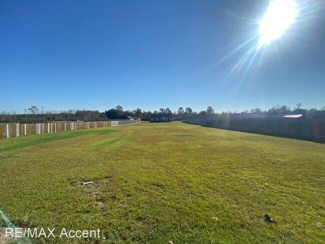 Building Photo - 4 br, 2 bath House - 37 Mancey Garrason Loop