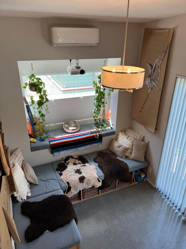 Foto del edificio - 1128 Buchon St