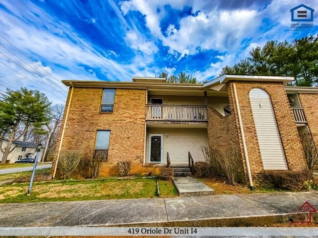 Building Photo - 419 Oriole Dr