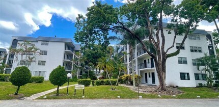 Building Photo - 3280 Spanish Moss Terrace