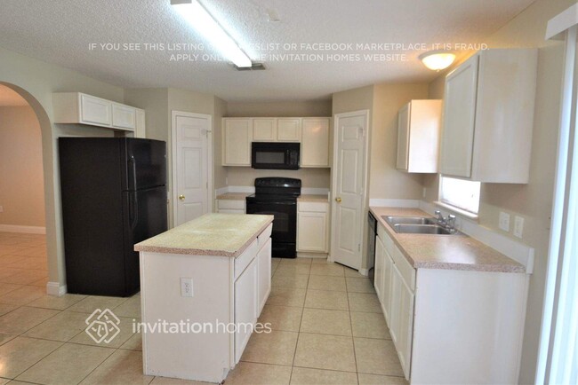 Building Photo - 1908 Sawfish Dr