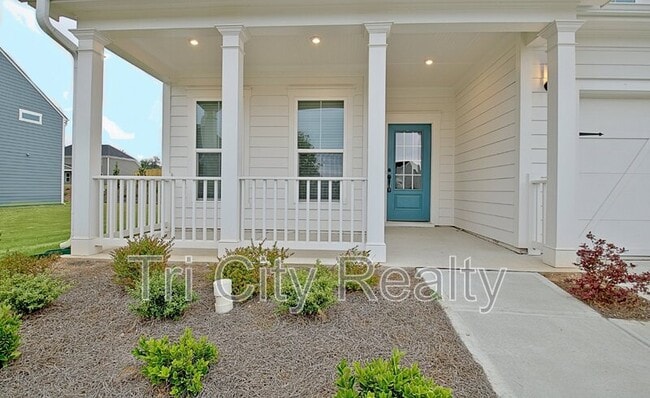 Building Photo - 504 Albertson Ave