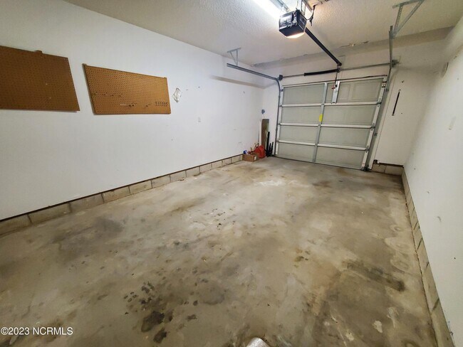 Building Photo - 2720 Townes Dr