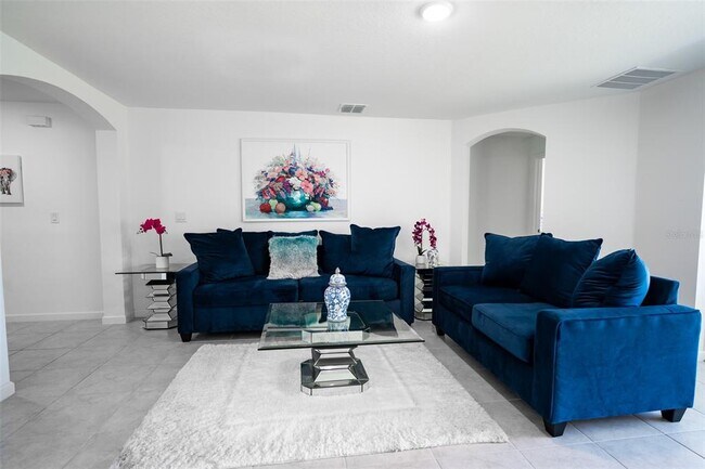 Building Photo - 3473 Yarian Dr