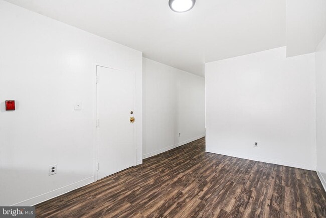 Building Photo - 864 N 42nd St