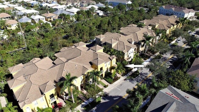 Building Photo - 127 Seagrape Dr