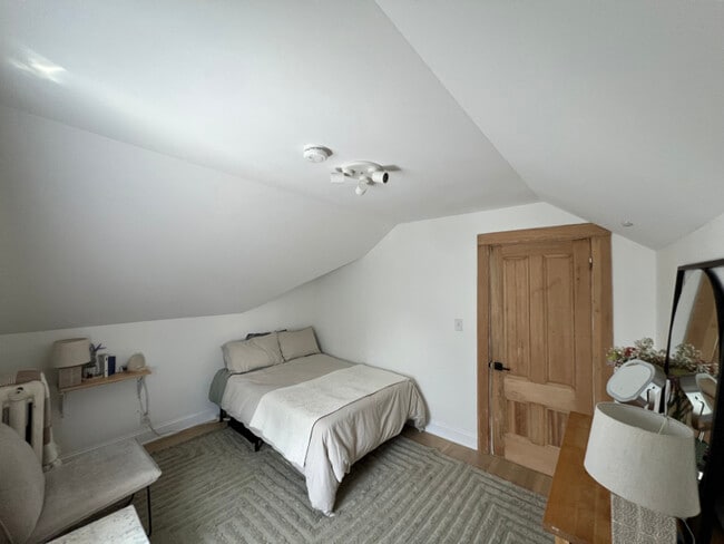 Photo - 65 Moulton St House