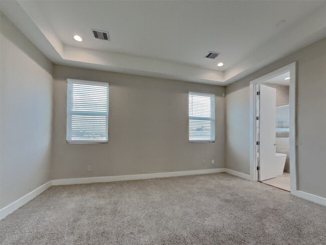 Foto del edificio - 5902 Gardendale Dr