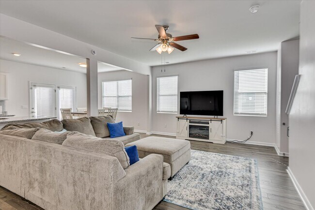 Foto del edificio - 5112 Captain Dr