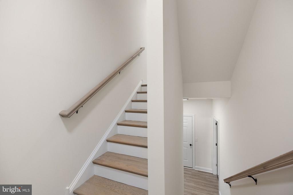 Foto principal - 701 Pony Ln