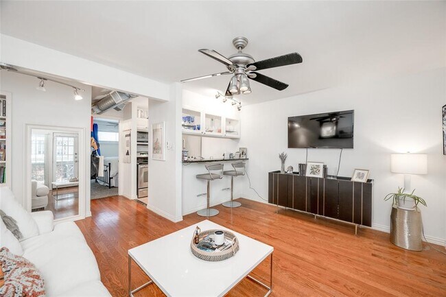 Foto del edificio - 1510 W 6th St
