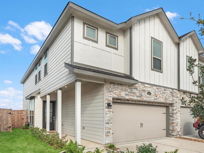 Foto del edificio - 5642 Amber Brook Ln