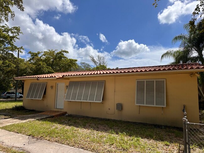 Foto del edificio - 13195 NE 10th Ave