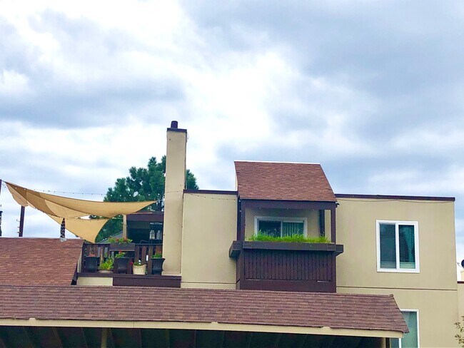 Building Photo - 9995 E Harvard Ave