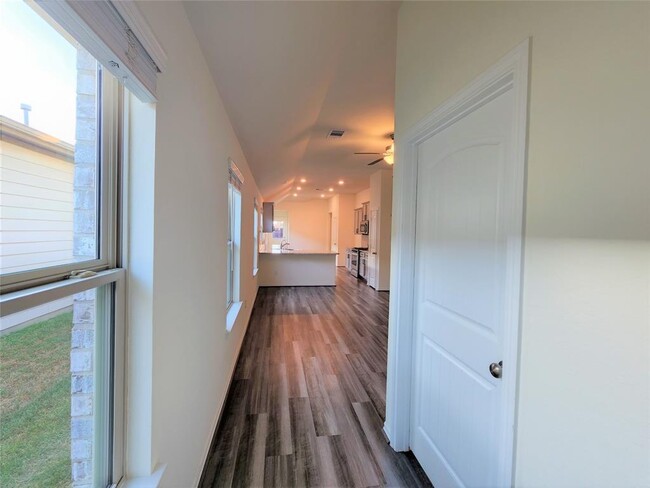 Foto del edificio - 25702 Royal Catchfly Rd