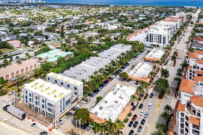 Foto del edificio - 244 E Boca Raton Rd