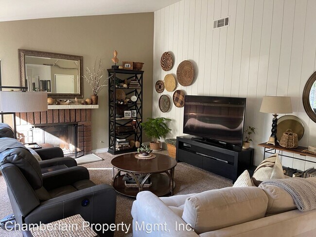 Foto del edificio - 3 br, 2 bath House - 1746 Tamarack Ave