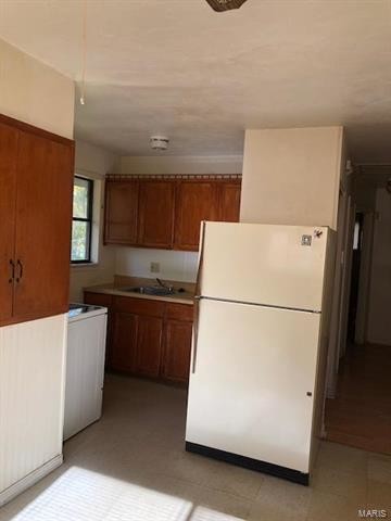 Building Photo - 5681 Parchester Dr