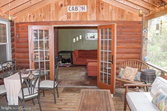 Building Photo - 128 Apache Trail