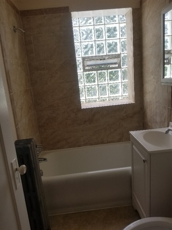 BATHROOM - 3140 W Marquette Rd