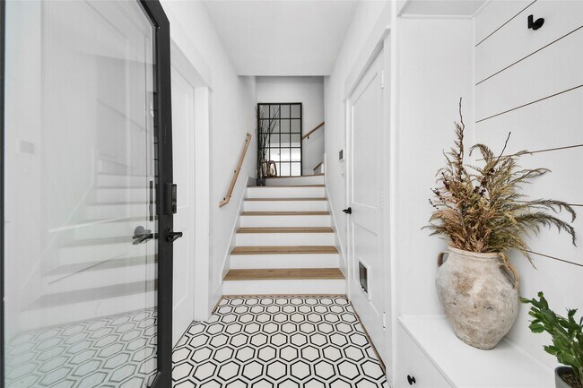 Foto del edificio - 1837 Flowing Springs Trail