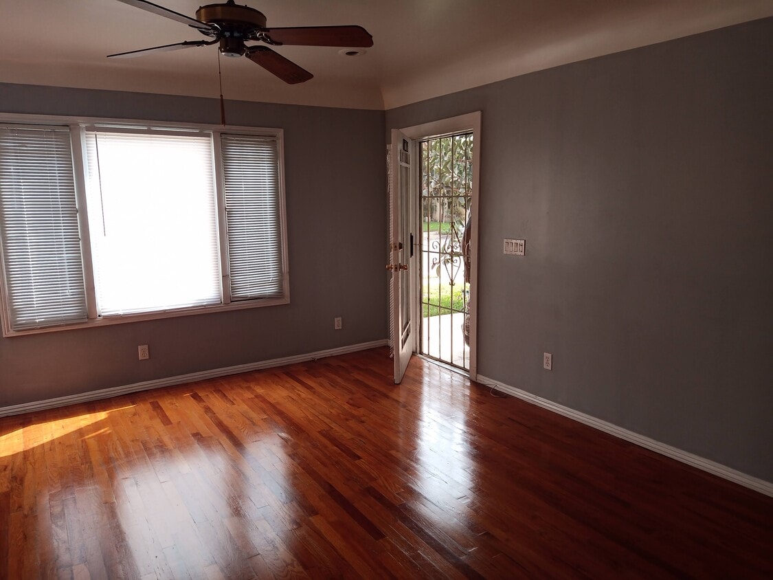 1351 S Bronson Ave Unit 1351, Los Angeles, CA 90019 Apartments in Los