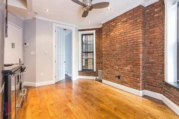 Foto del edificio - 3 W 103rd St