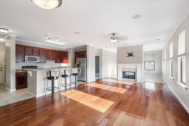 Building Photo - 721 Litty Ct