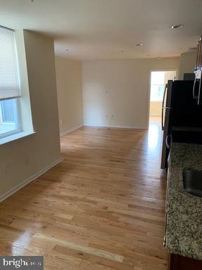 Building Photo - 614 S 4th St