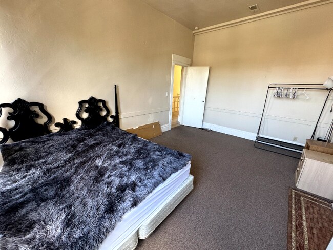 Foto del edificio - 1350 Park St