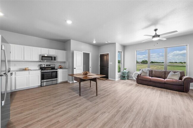 Building Photo - 810 Meiomi Dr