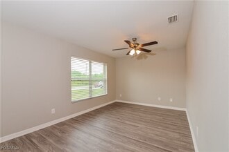 Building Photo - 1876 N San Mateo Dr