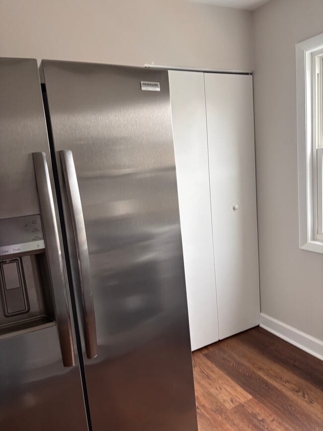 Building Photo - 1772 Judy Way