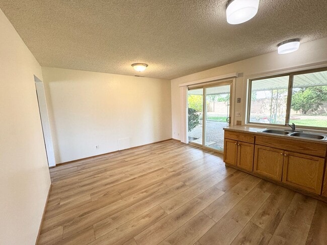 Foto del edificio - Great Shape Single Family Home in South Livermore