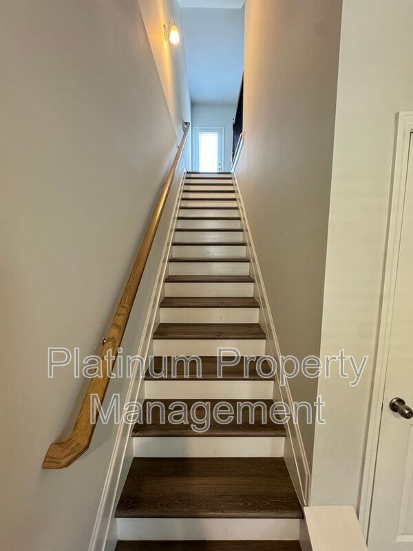 Foto del edificio - 1592 Laurel Blossom Walk