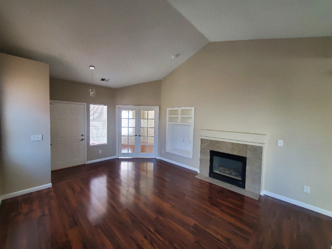 Building Photo - 19483 E Hollow Creek Dr