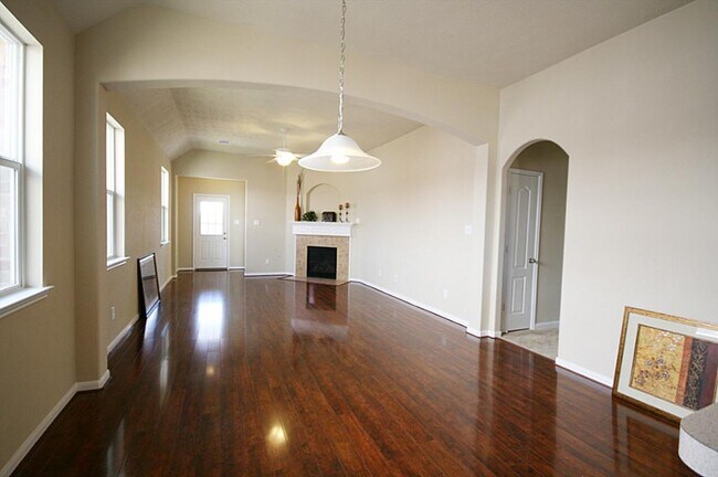 Foto del edificio - 24547 Foxberry Glen Ln