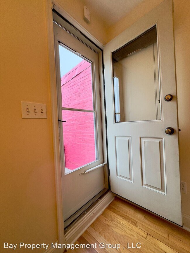 Building Photo - 3 br, 2.5 bath House - 1745 S Charles St