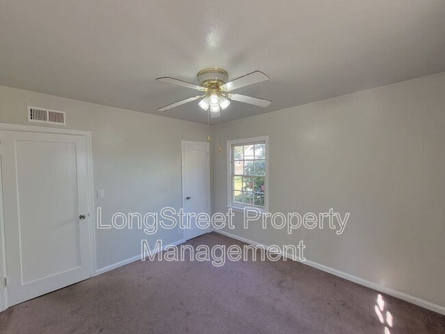 Building Photo - 517 NW 9th St