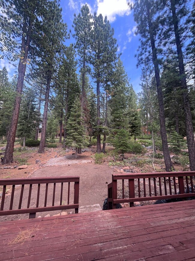 Foto del edificio - Long Term Lease in Tahoe Donner